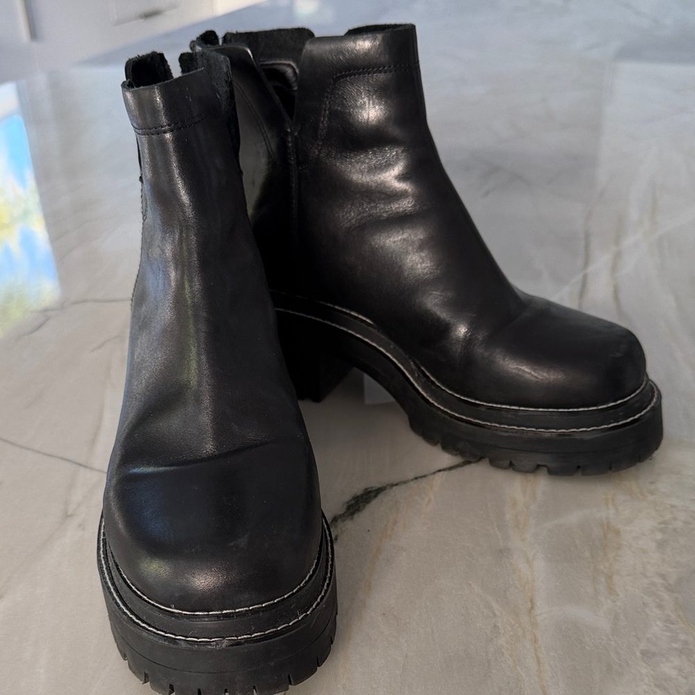 Gianni Bini Black Ankle Booties
